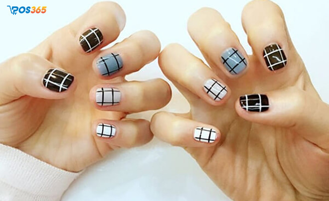 mẫu nail kẻ caro đẹp