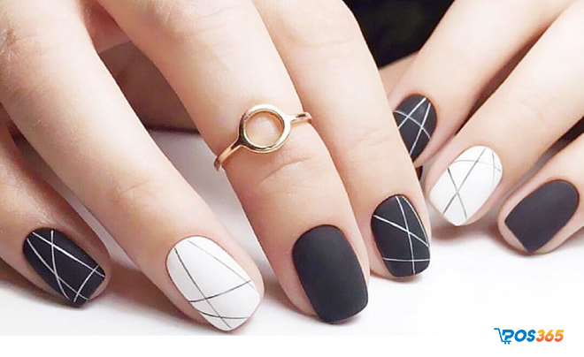 mẫu nail kẻ vẻ đơn giản