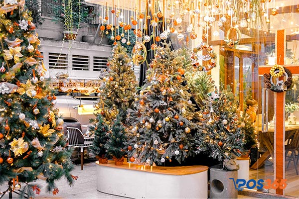 Trang trí Noel quán trà sữa lấp lánh