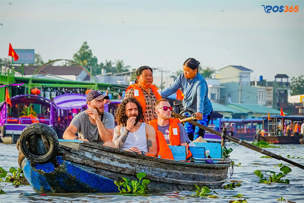 Chợ nổi Cái Răng - Cần Thơ